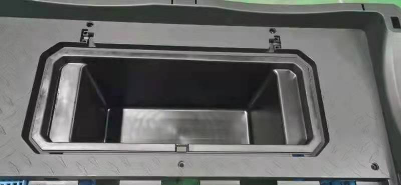 Rear Under Seat Ice Bucket
