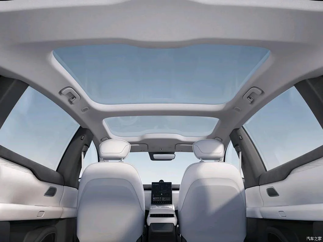 Nio Et7 EV Luxury Sedan Ride Comfort Hot Sale 675km Electric Vehicle