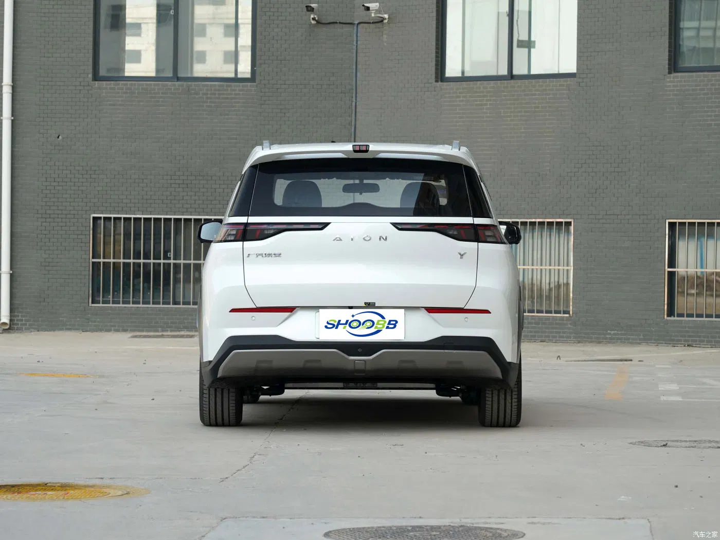 Amazing Price Rhd Charging Car Aion Y Fully Electric Vehicle with Ecc