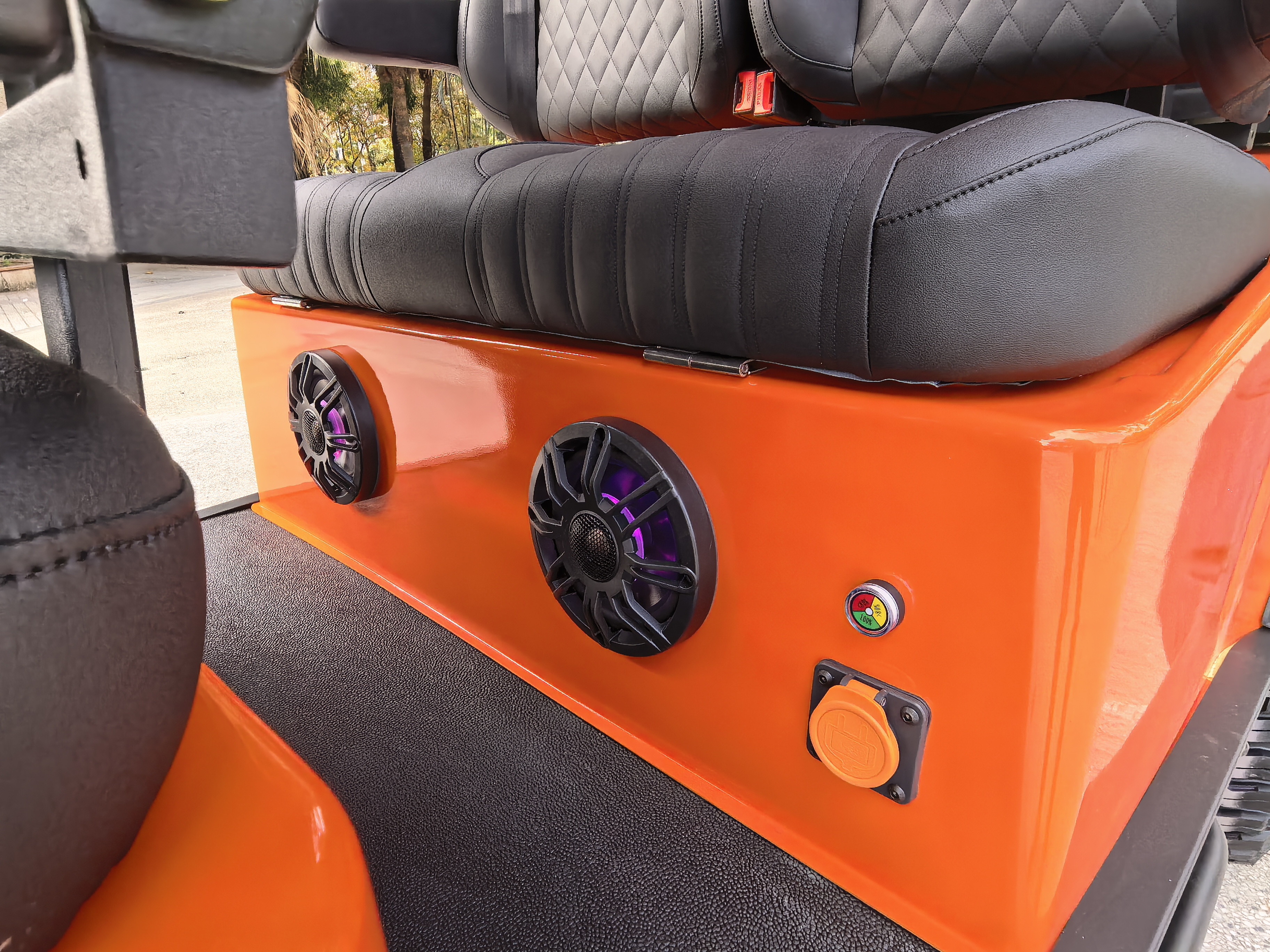 AWD selectable golf carts hunting buggy with dump bed 2 4 6 seater top luxury