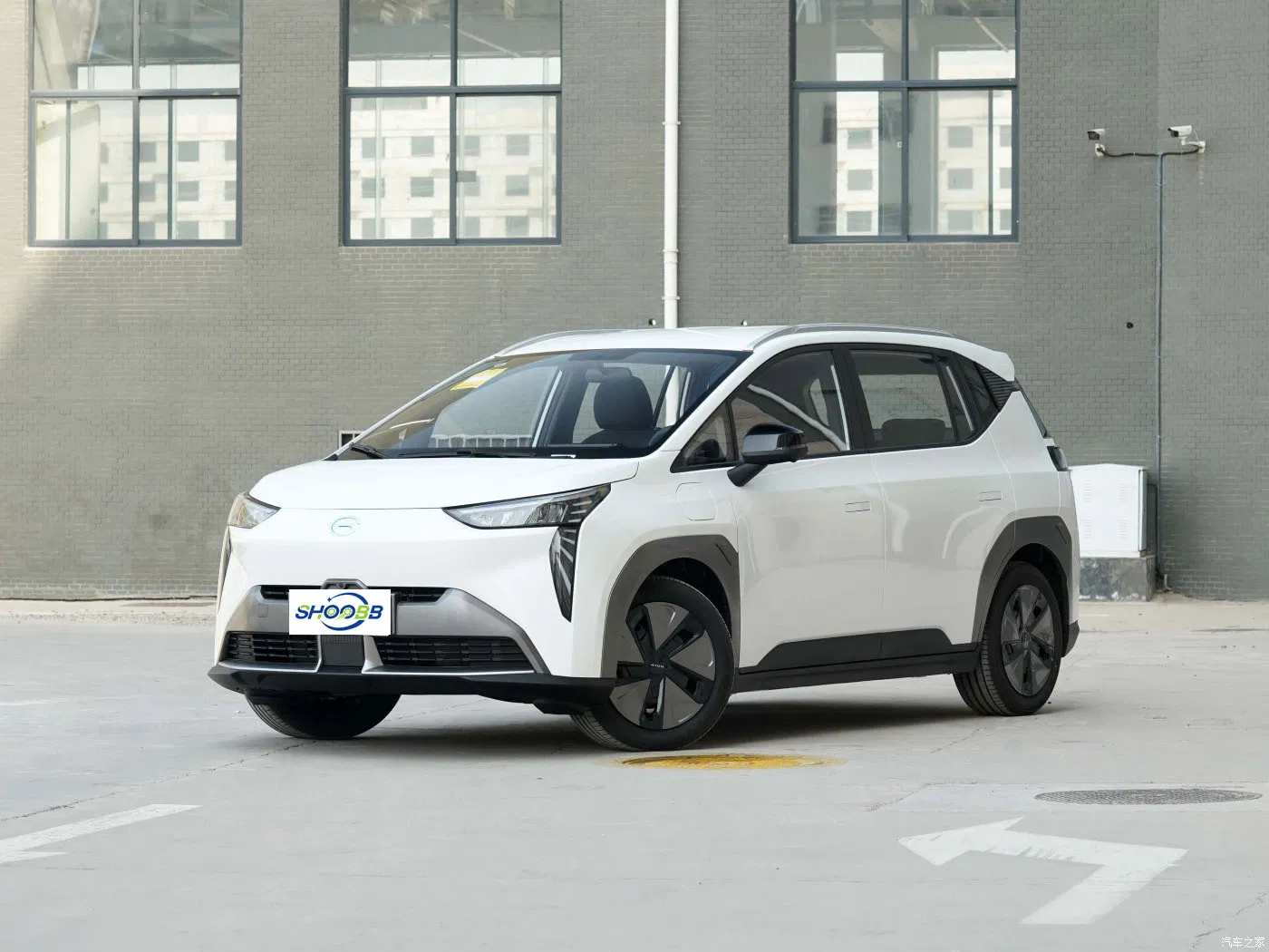 Amazing Price Rhd Charging Car Aion Y Fully Electric Vehicle with Ecc