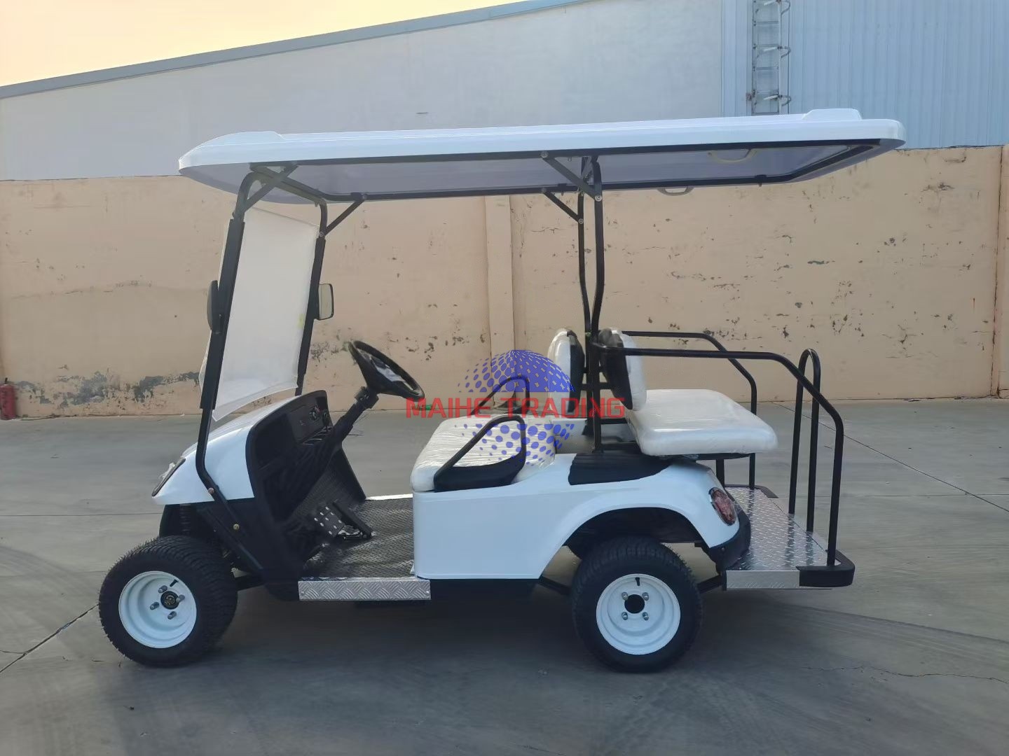 Premium 7-8 Seater Electric Golf Cart 48v Lithium Battery Smart Control 50-70Km/h Speed 70-90km Range 300-400kg Curb Weight