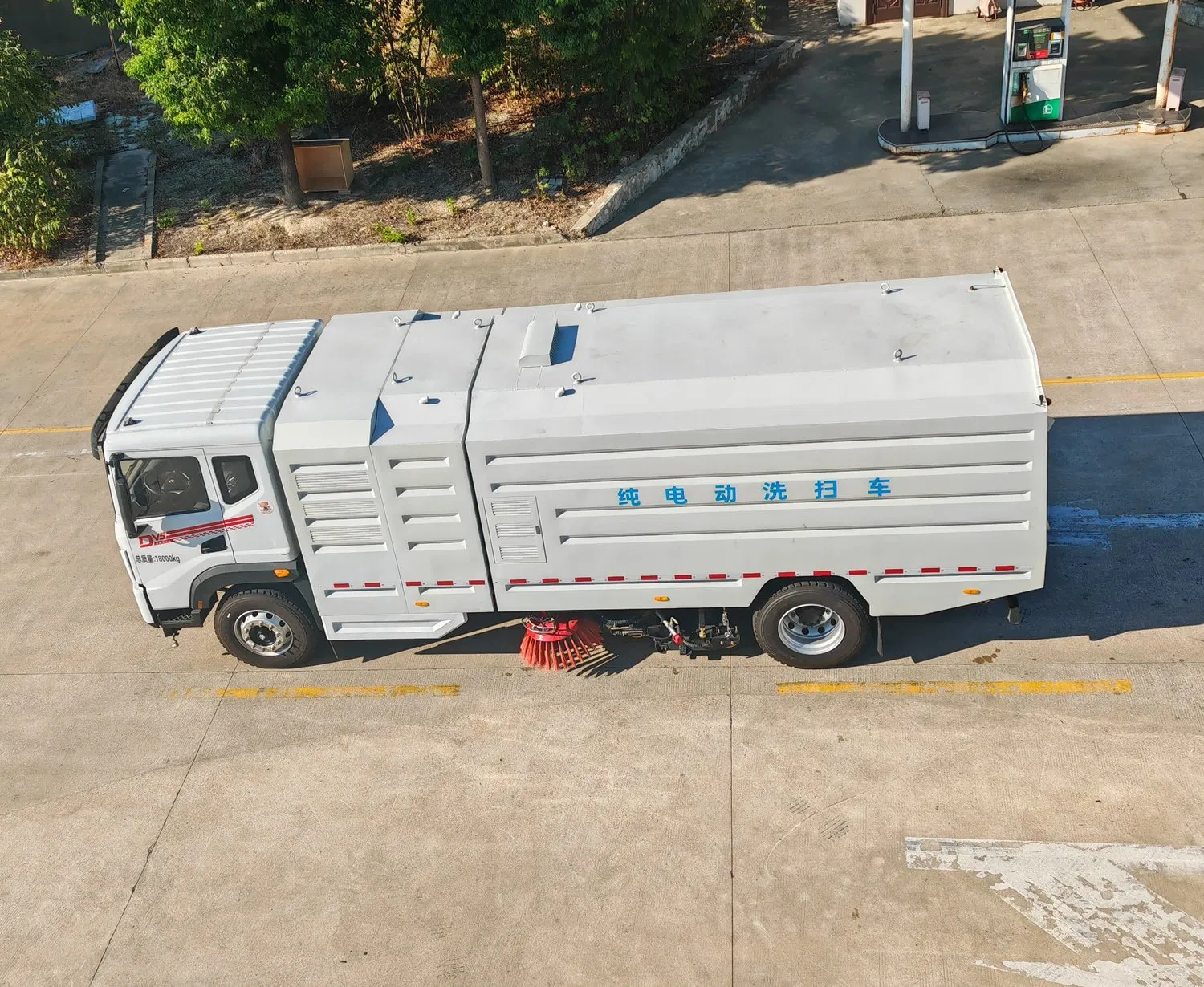 Electric-Powered Sweeping and Washing Vehicle