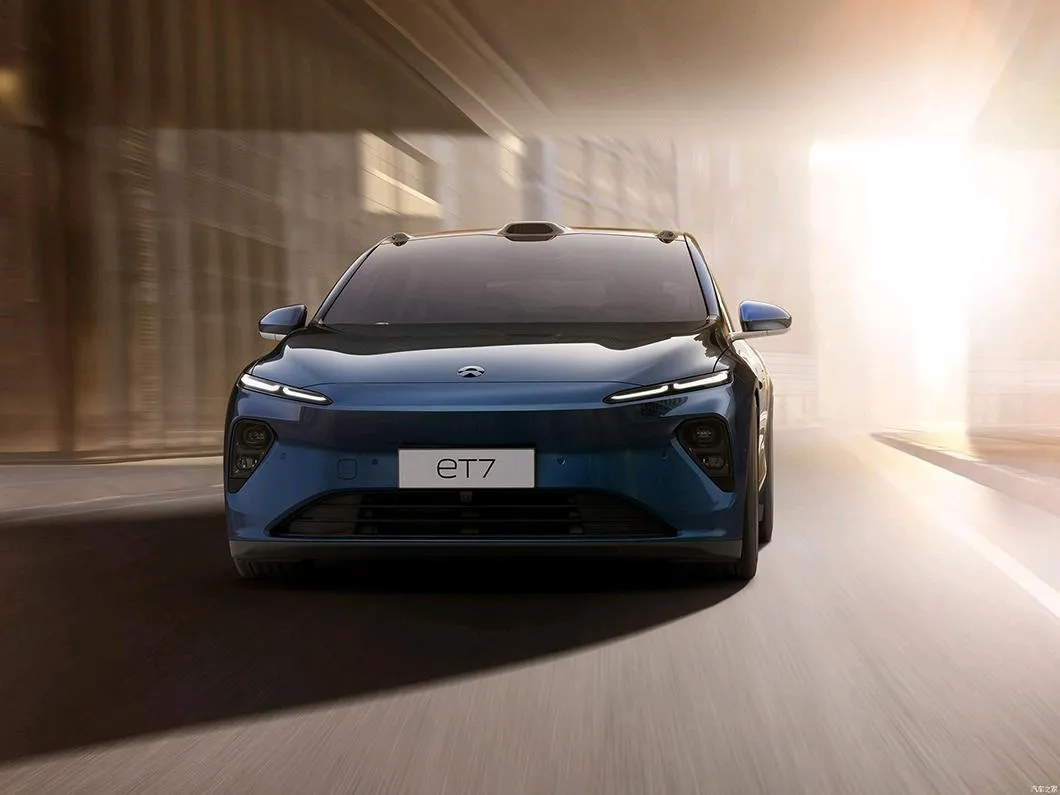 Nio Et7 EV Luxury Sedan Ride Comfort Hot Sale 675km Electric Vehicle
