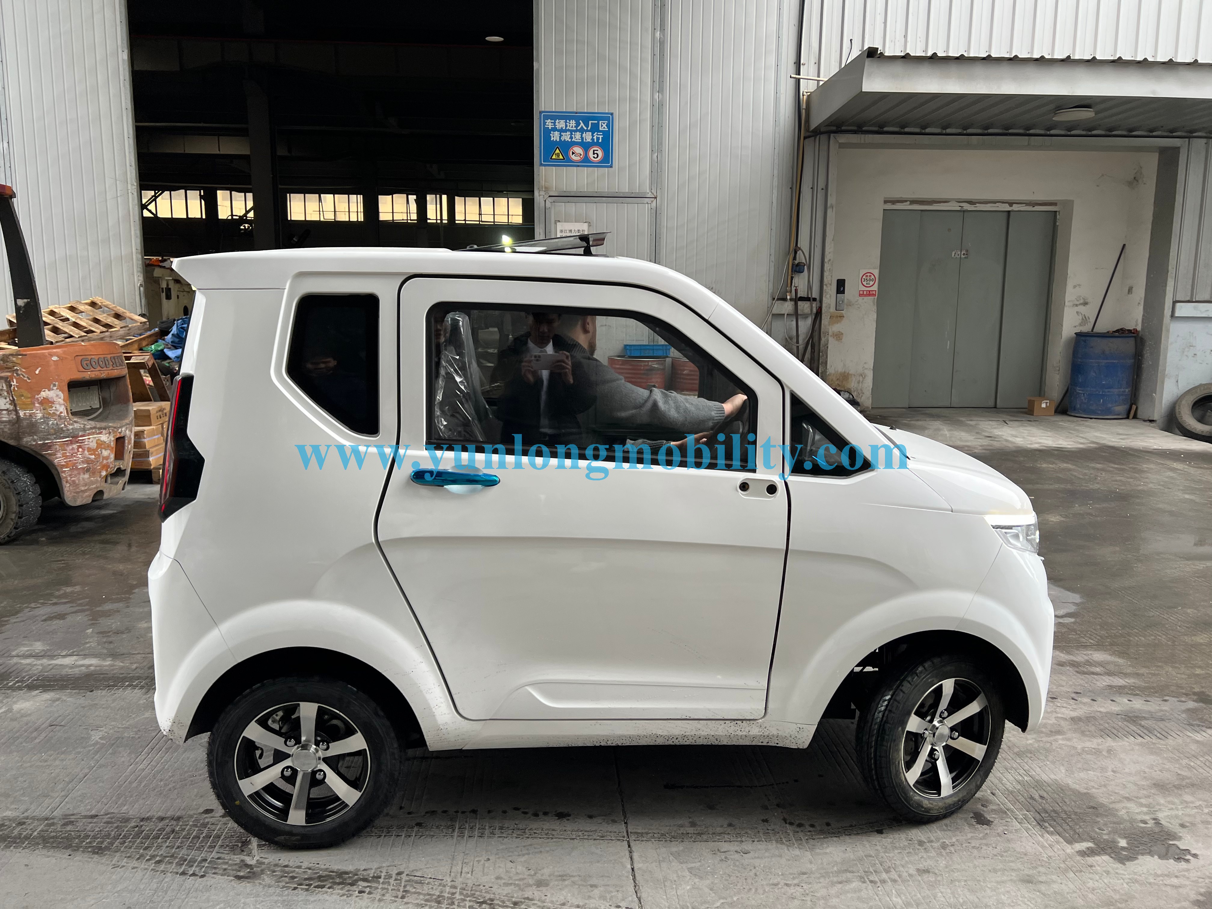 Vehicle Style 6