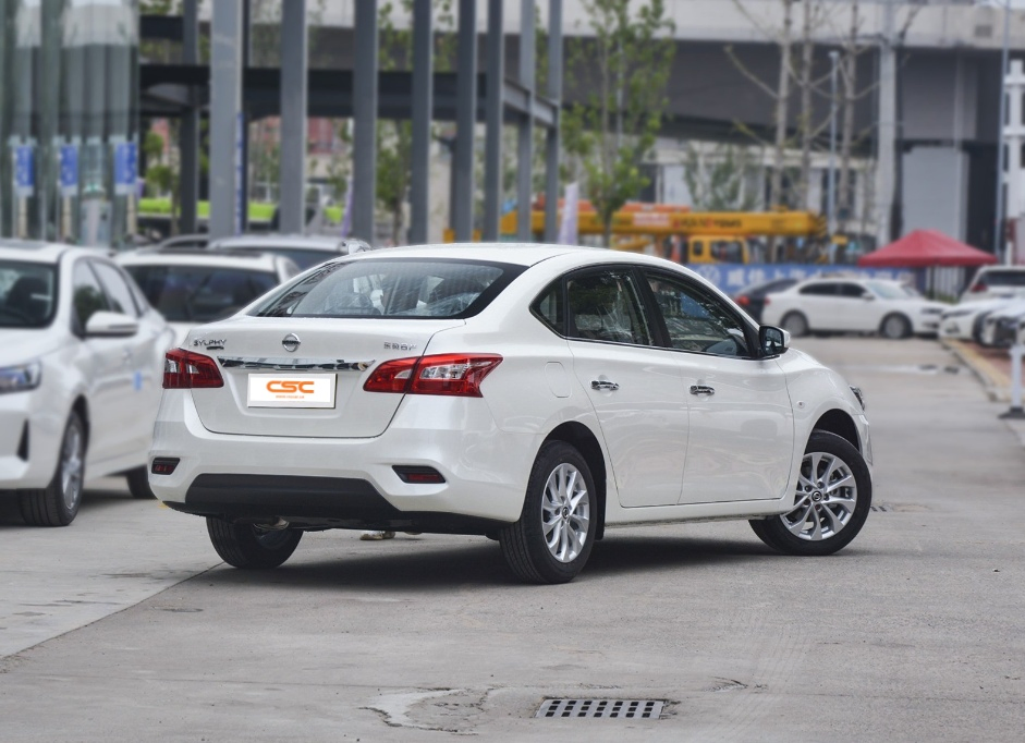 Eco-Friendly Sylphy Electric Vehicle with Advanced Hybrid Technology