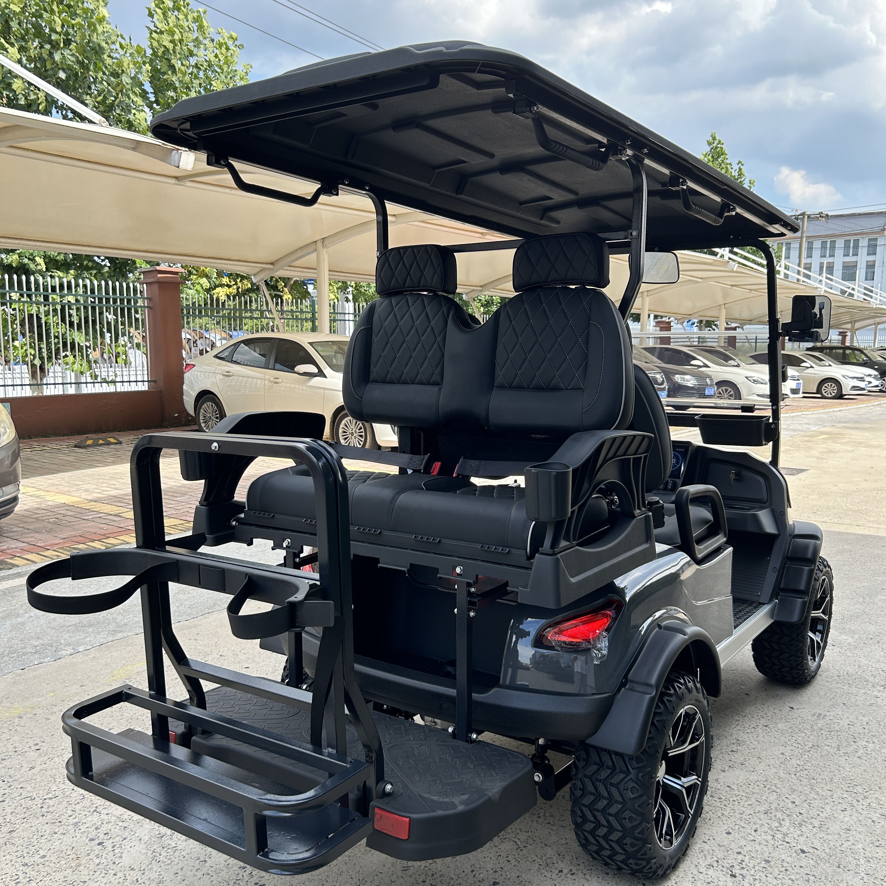 Customized Luxury Zone Electric Mini Car Hunting Electric Buggy Golf Cart Ec Brake