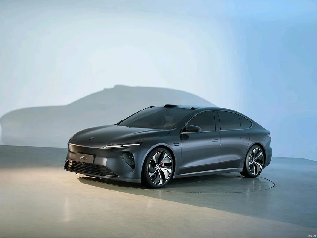 Nio Et7 EV Luxury Sedan Ride Comfort Hot Sale 675km Electric Vehicle