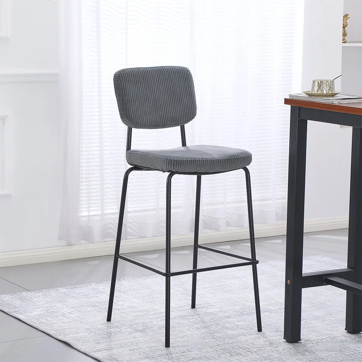 Cadeiras de Jantar Estofadas Empilháveis Modernas Altas Cinzas Elegantes com Pernas de Metal