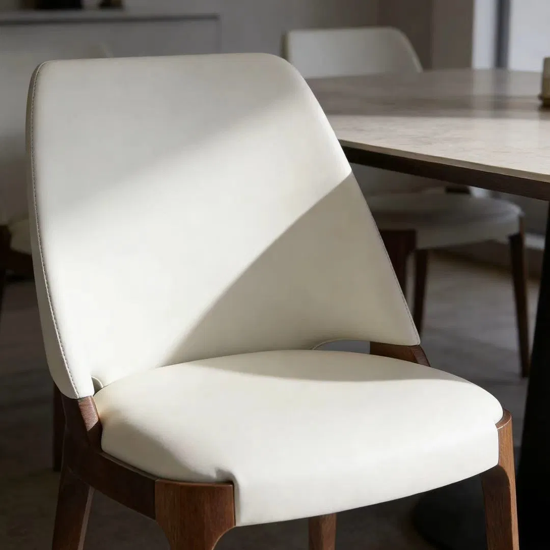 Cadeiras de Jantar Estofadas de Alta Qualidade com Pernas de Madeira Sólida e Design Ergonômico com Curva de Acento