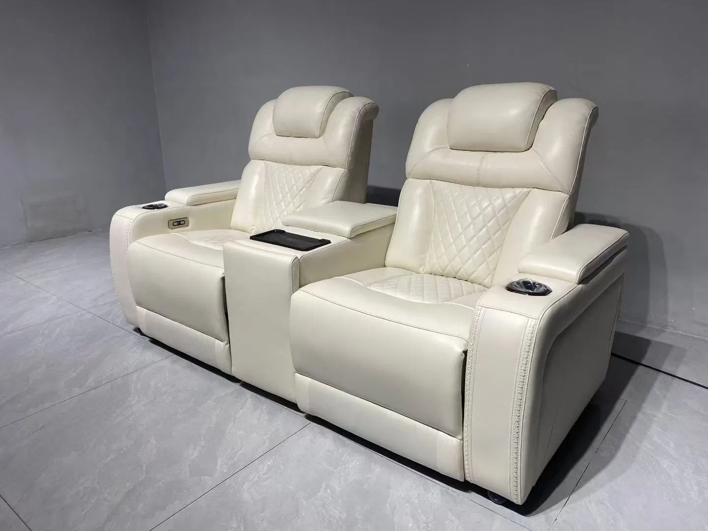 Conjunto de Poltronas de Cinema VIP Reclináveis com Energia, Reclinável Elétrico para Home Theatre VIP com Porta USB e Carregamento Sem Fio, Fábrica OEM&ODM