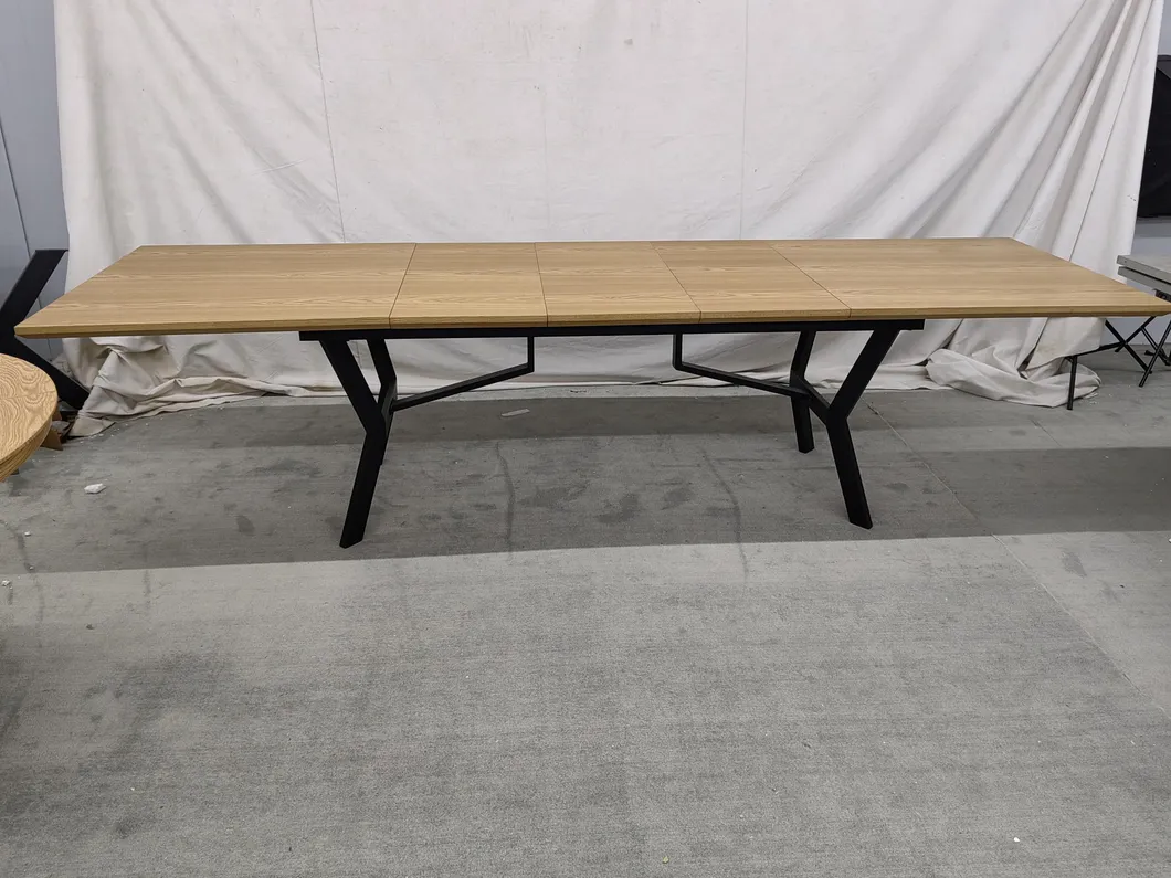 Mesa de Jantar Extensível de Madeira de Luxo