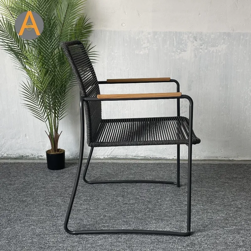 Mobiliário moderno de jantar para varanda e jardim