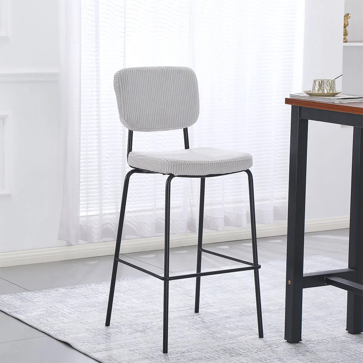Cadeiras de Jantar Estofadas Empilháveis Modernas Altas Cinzas Elegantes com Pernas de Metal