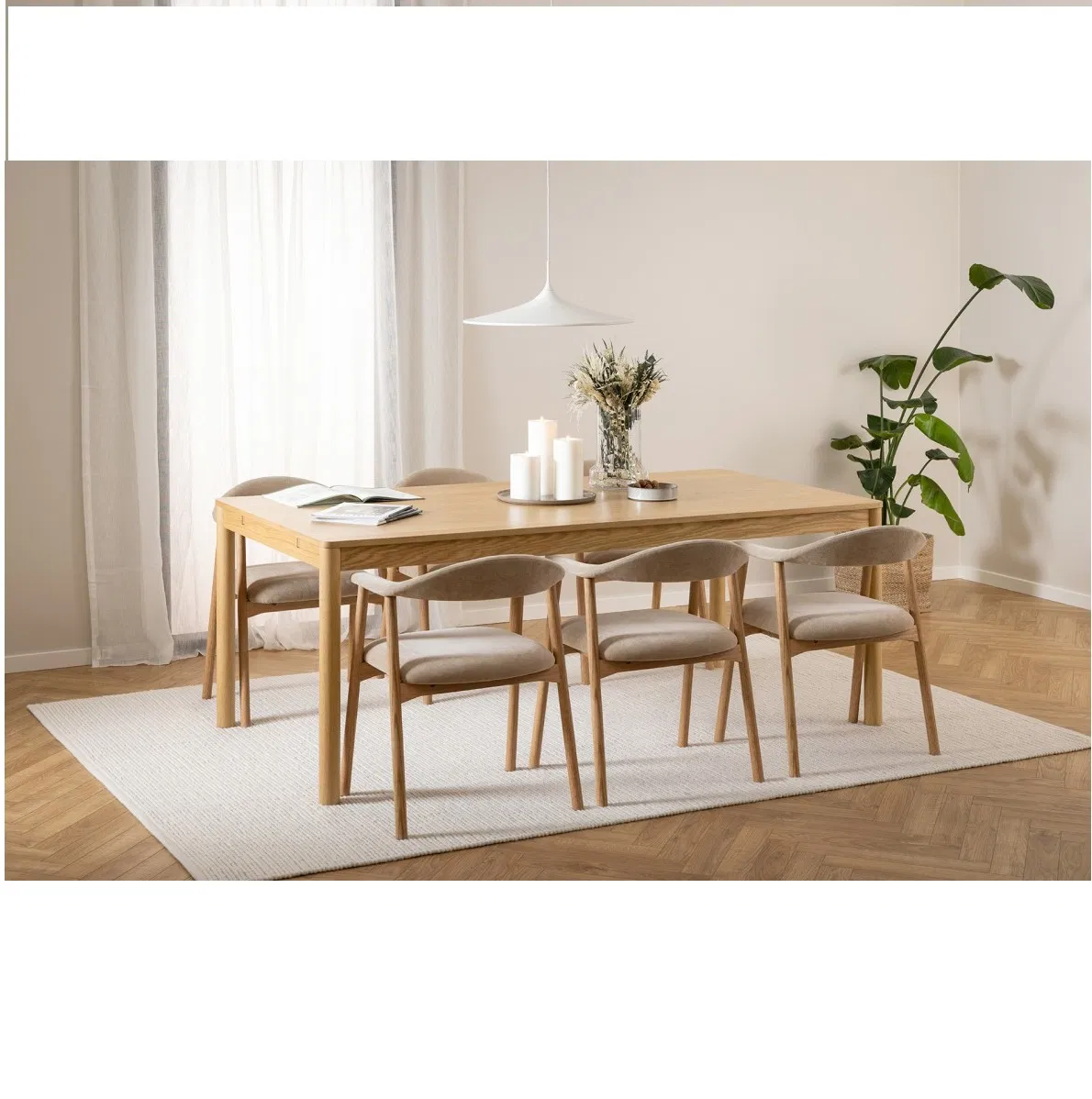 Cadeira de Jantar Estofada em Madeira de Freixo com Design Moderno e Cor Personalizada em Tecido Nórdico Kd
