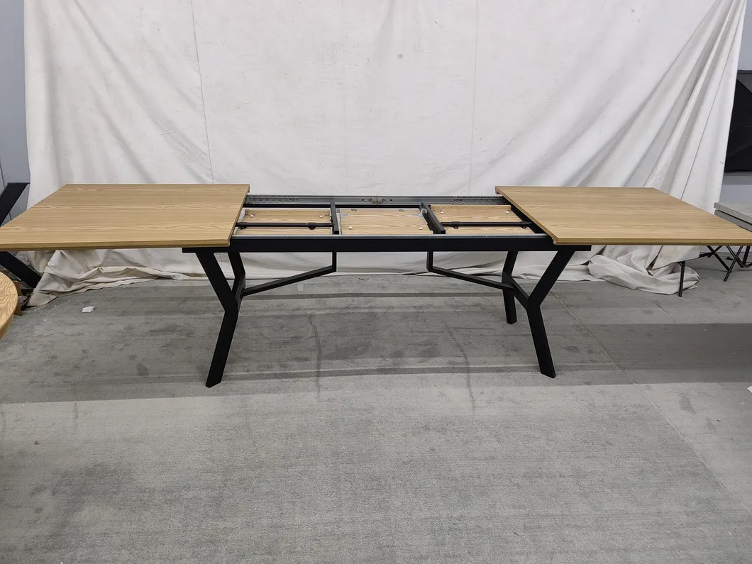 Mesa de Jantar Extensível de Madeira de Luxo