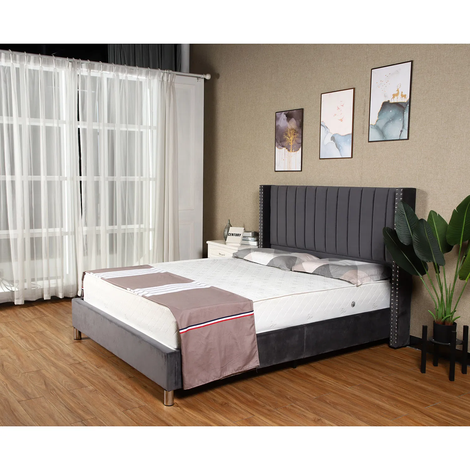 Cama Plataforma Estofada Tamanho Queen com Cabeceira e Pés