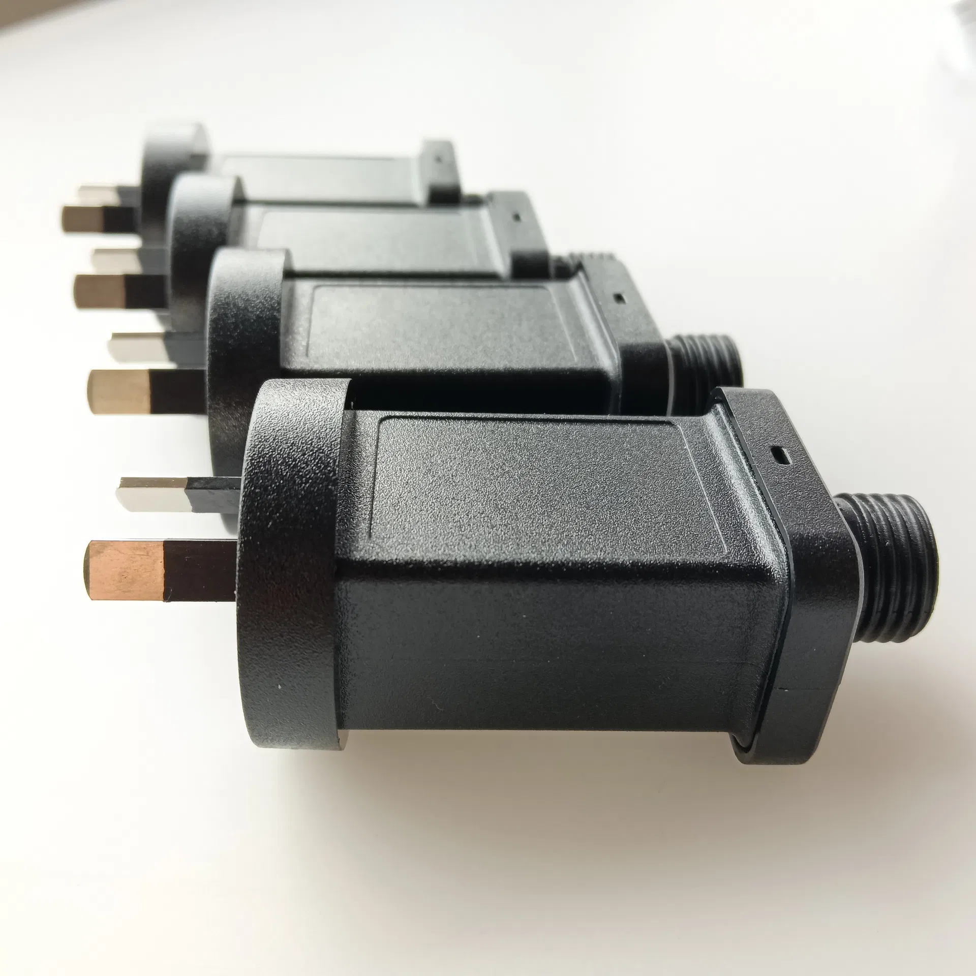 Luz de Cordão LED para Exterior de Alta Resistência e Grau Comercial com Lâmpadas Vintage Shatterproof Edison
