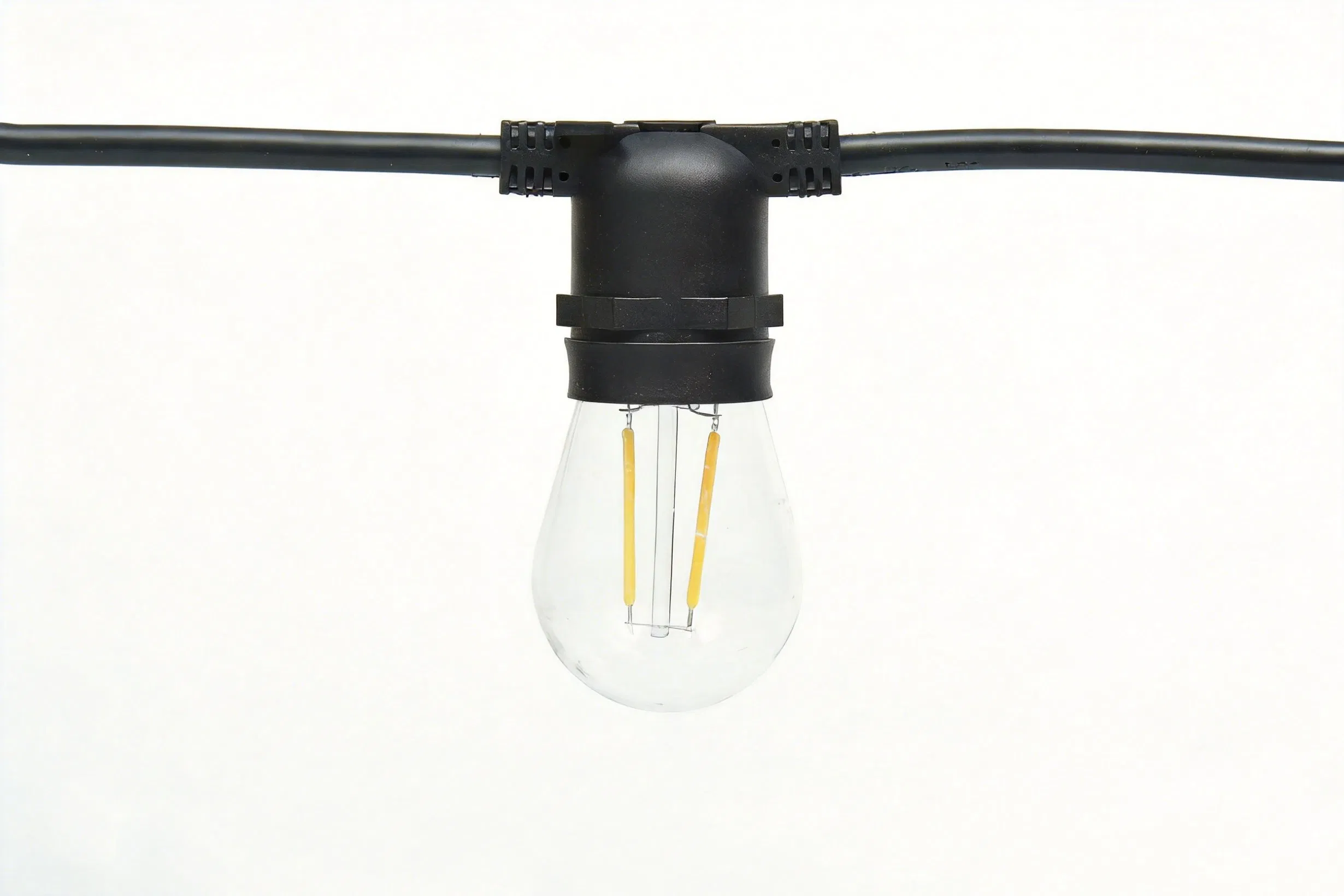 Luz de Cordão LED para Exterior de Alta Resistência e Grau Comercial com Lâmpadas Vintage Shatterproof Edison
