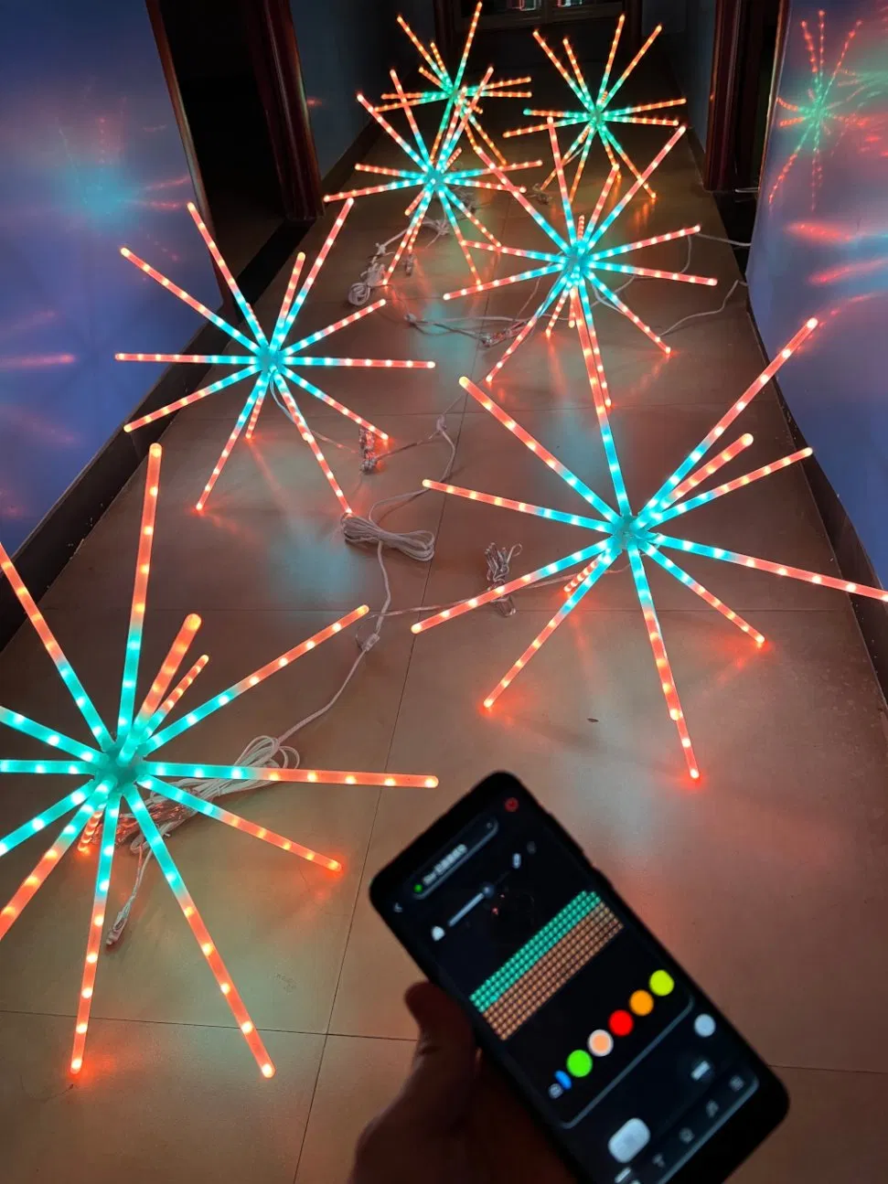 Controle de Som de Música por APP Bluetooth e Remoto, Luzes de Cordão de Estrela Cadente Meteor Shower DIY para o Festival de Natal, Fogo de Artifício, Guirlanda de Fadas para Exterior, Luzes Piscantes