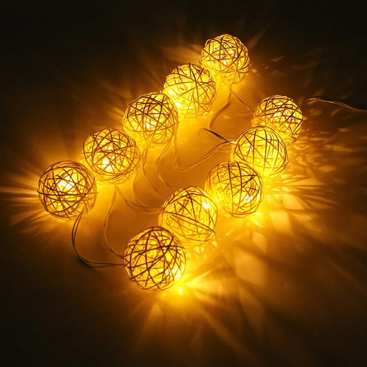 20LEDs Luzes de Fada LED Branco Quente com Bolas de Rattan Guirlanda Cadeia Decoração de Natal para Árvore