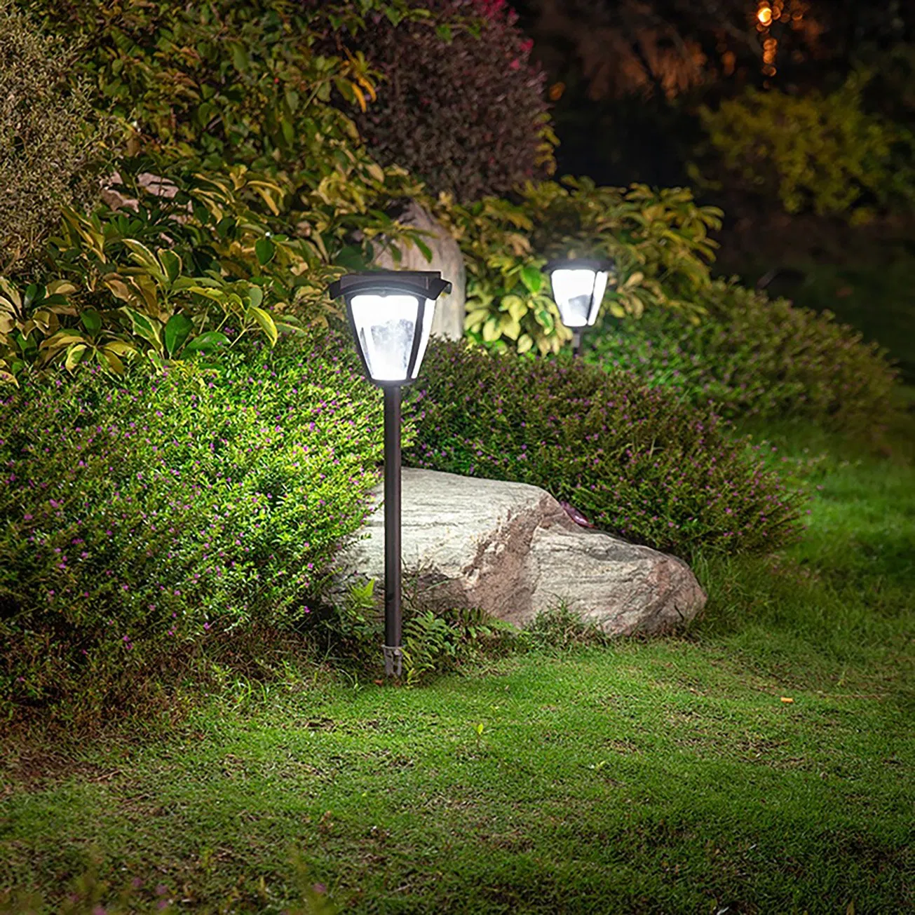 Lanterna de Jardim com Estaca Solar LED à Prova d'Água para Caminho Externo