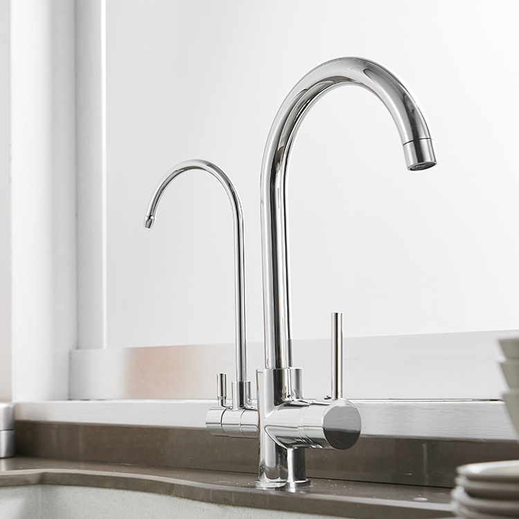 Grifo de lavabo de baño de doble manija de latón macizo en negro mate grifo del Reino Unido