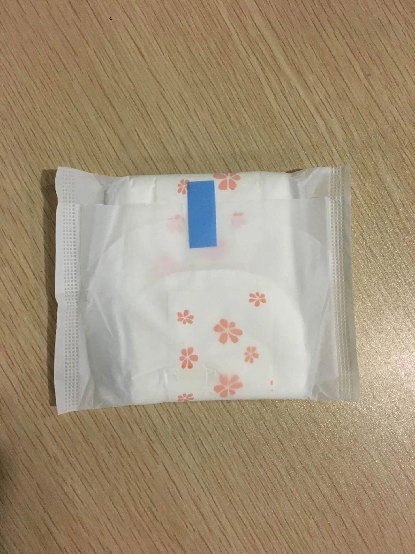 100% Toalla Sanitaria de Algodón Orgánico para la Menstruación Higiene Femenina para Mujeres Japón Suave Blanca OEM