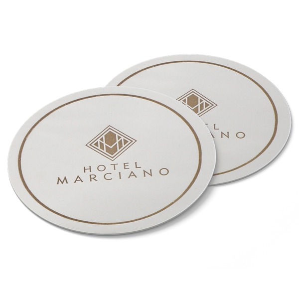 Posavasos impresos personalizados para restaurantes y hoteles disponibles en papel, corcho, pulpa y materiales absorbentes