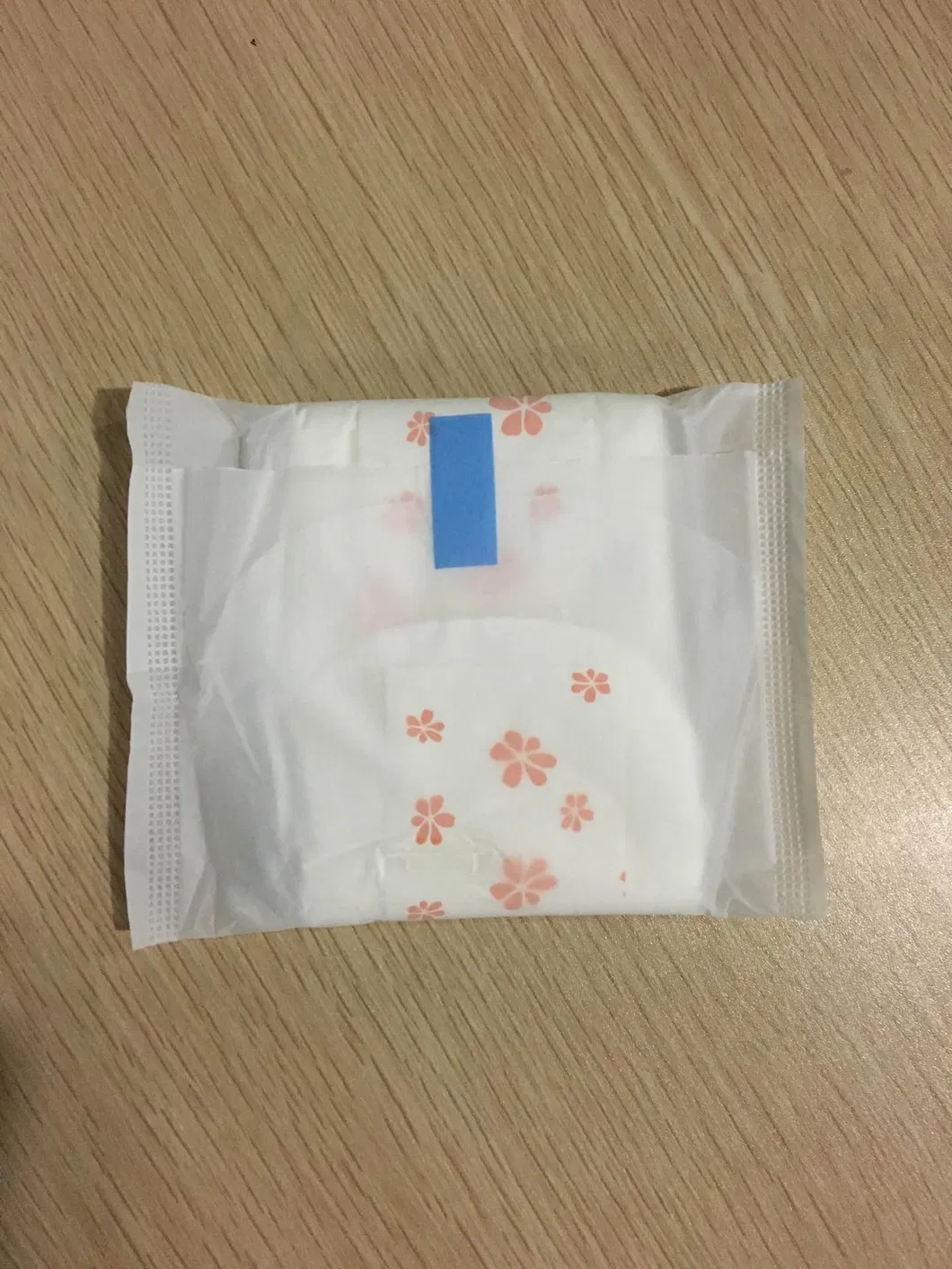 100% Toalla Sanitaria de Algodón Orgánico para la Menstruación Higiene Femenina para Mujeres Japón Suave Blanca OEM