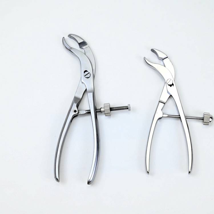 Forceps ortopedico