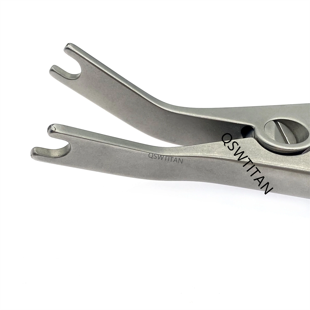 Distractor Clamp Detail 4