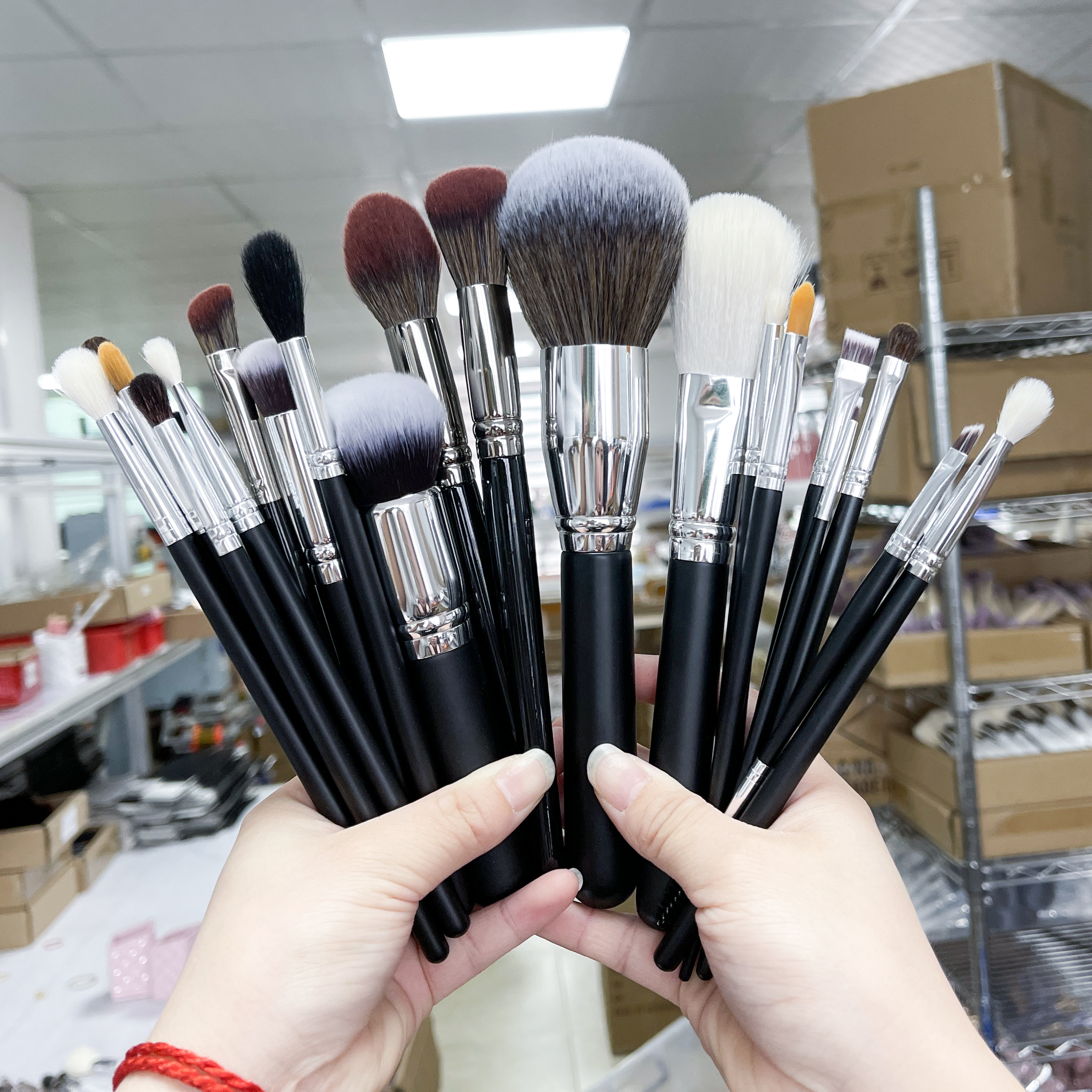 DailyQueen Premium Foundation Blending Face Powder Eye Shadow Concealer Synthetic Make Brush Set White Goat Hair Makeup Brushes