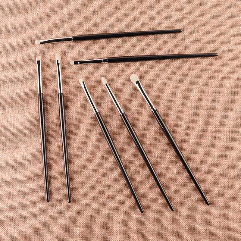 Cangzhou Seven-Piece Wooden Handle Pony Hair Eye Shadow and Eyeliner Makeup Brush Set with Sleeping Silkworm Brush