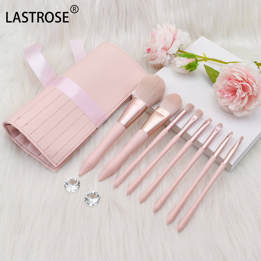Pink Makeup Brush Set Detail