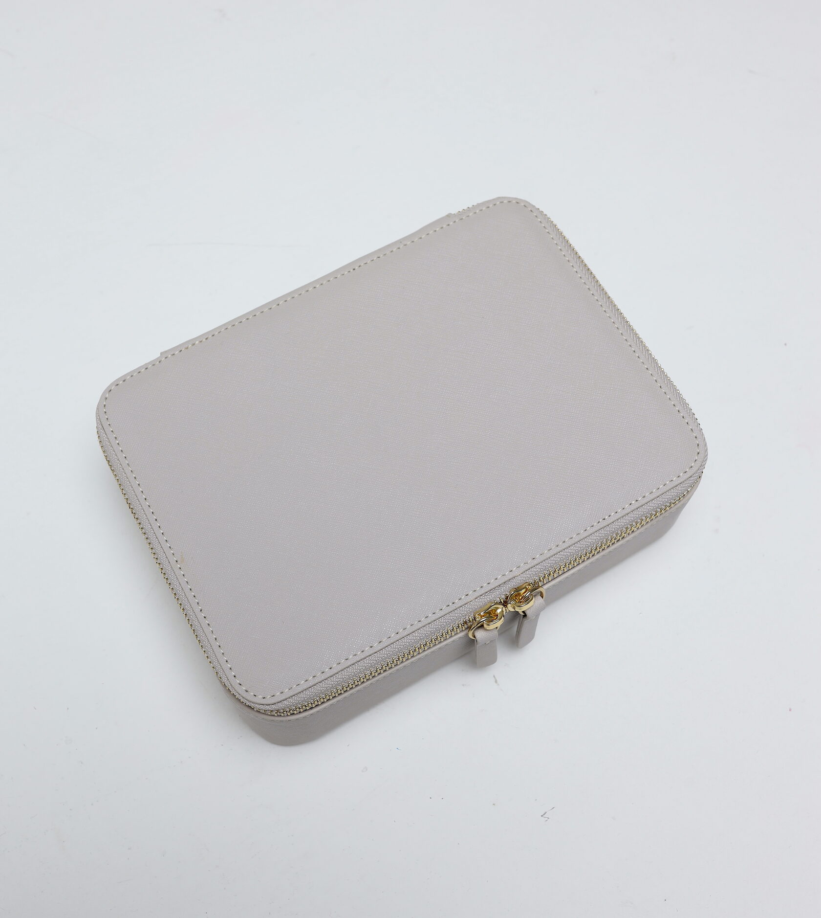 Makeup case detail 6