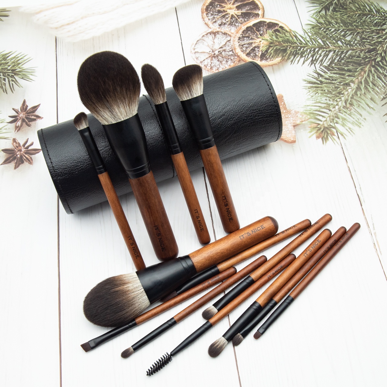 Wild Wood Makeup Brush Details 1