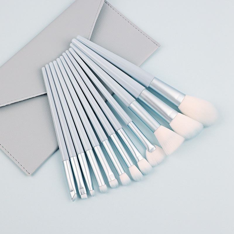 Makeup Brush Image 5