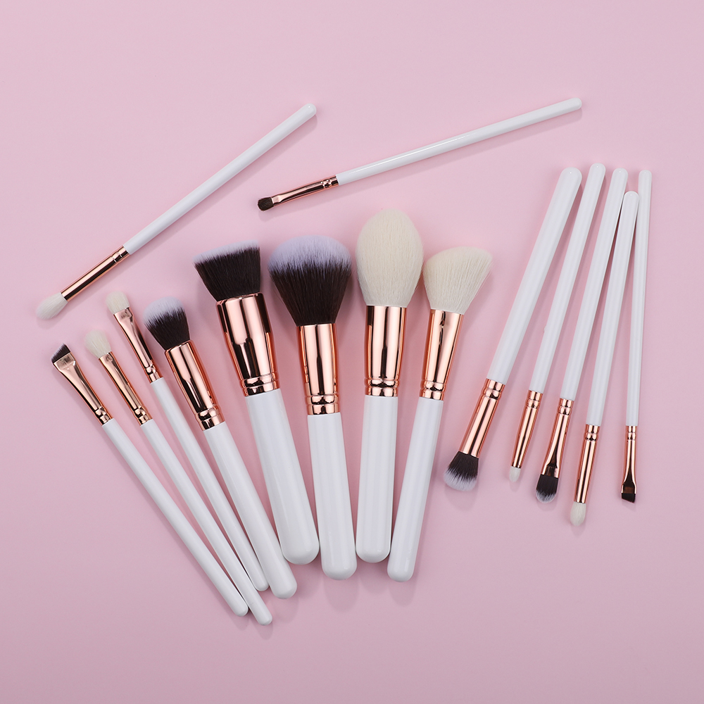 Foundation Brush Detail