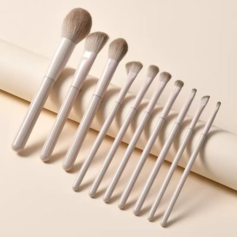New Peach Blossom Makeup Brush Set 18pcs, Eye Shadow Blush Contouring Blending Brush Kit for Beginners, Full Brush Collection