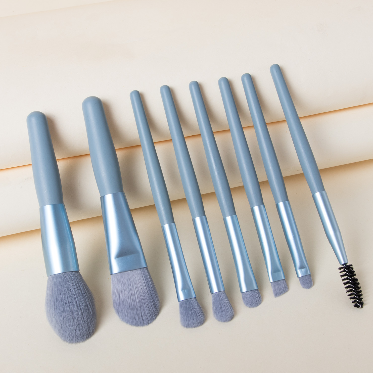 8 Pcs Plastic Handle Wholesale Make up Travel Portable Brushes Kit Blending Makeup Brush Set Custom Logo With Bag 8 Piece