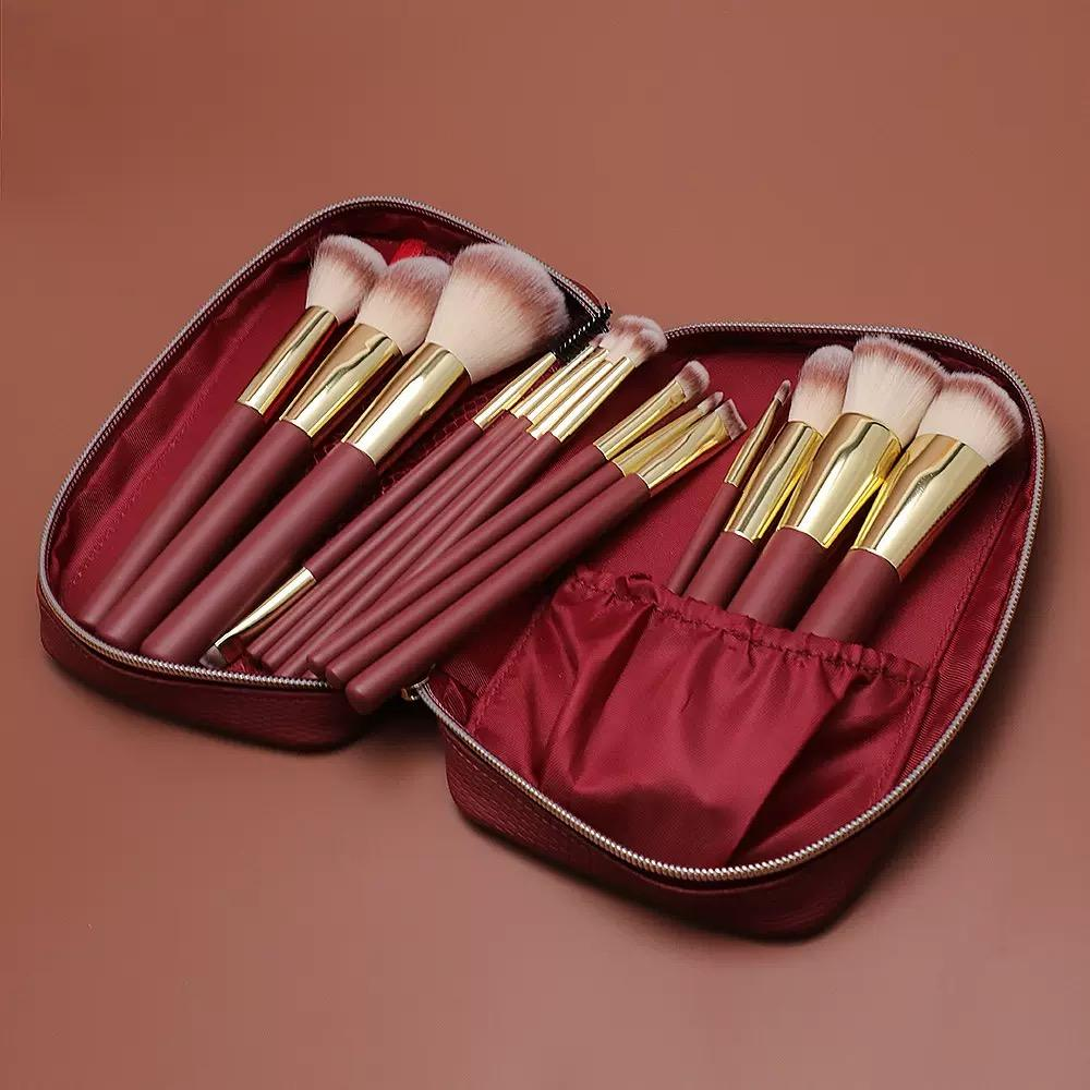 Wholesale Professional Vegan Makeup Brushes with Custom Logo Flat Synthetic Hair for Concealer Eyeliner-Red Cosmetics Set Bag