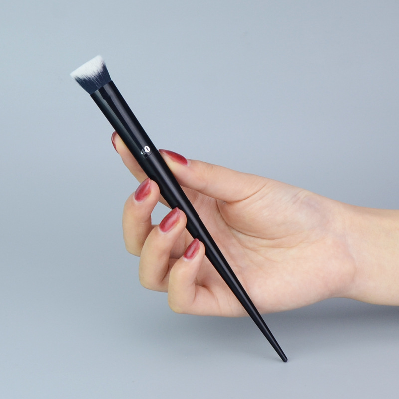 High Quality Custom Makeup Brush Set Including Powder Foundation and Concealer Brush