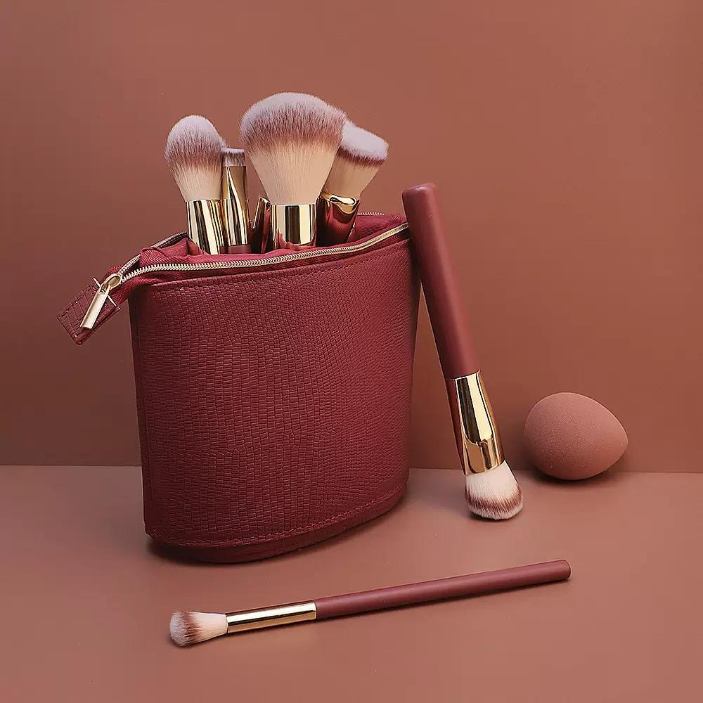 Wholesale Professional Vegan Makeup Brushes with Custom Logo Flat Synthetic Hair for Concealer Eyeliner-Red Cosmetics Set Bag