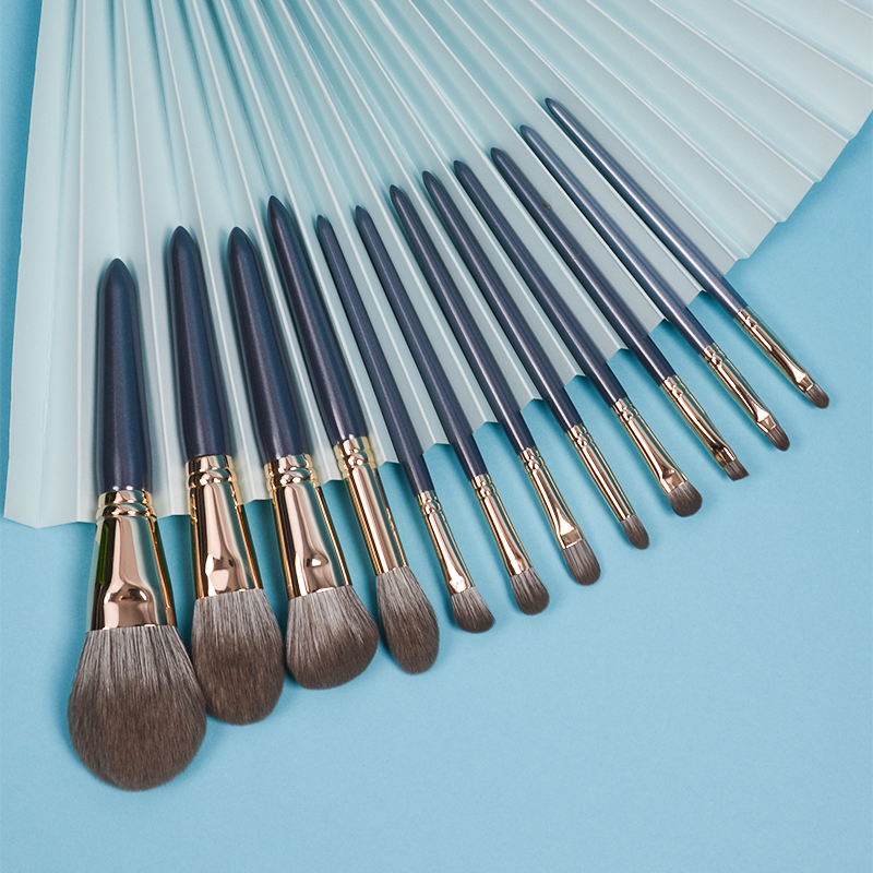 High End Private Label 11Pcs Wooden Handle Synthetic Face Concealer Makeup Brush Kit Professional Makeup Artist Brush Set
