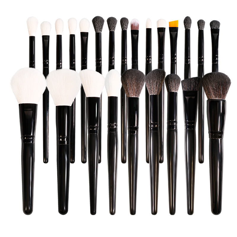 Luxury 24pcs Natural Premium Goat Hair Fan Brush Makeup Brushes Set Black Series High End Essential Wood Handle