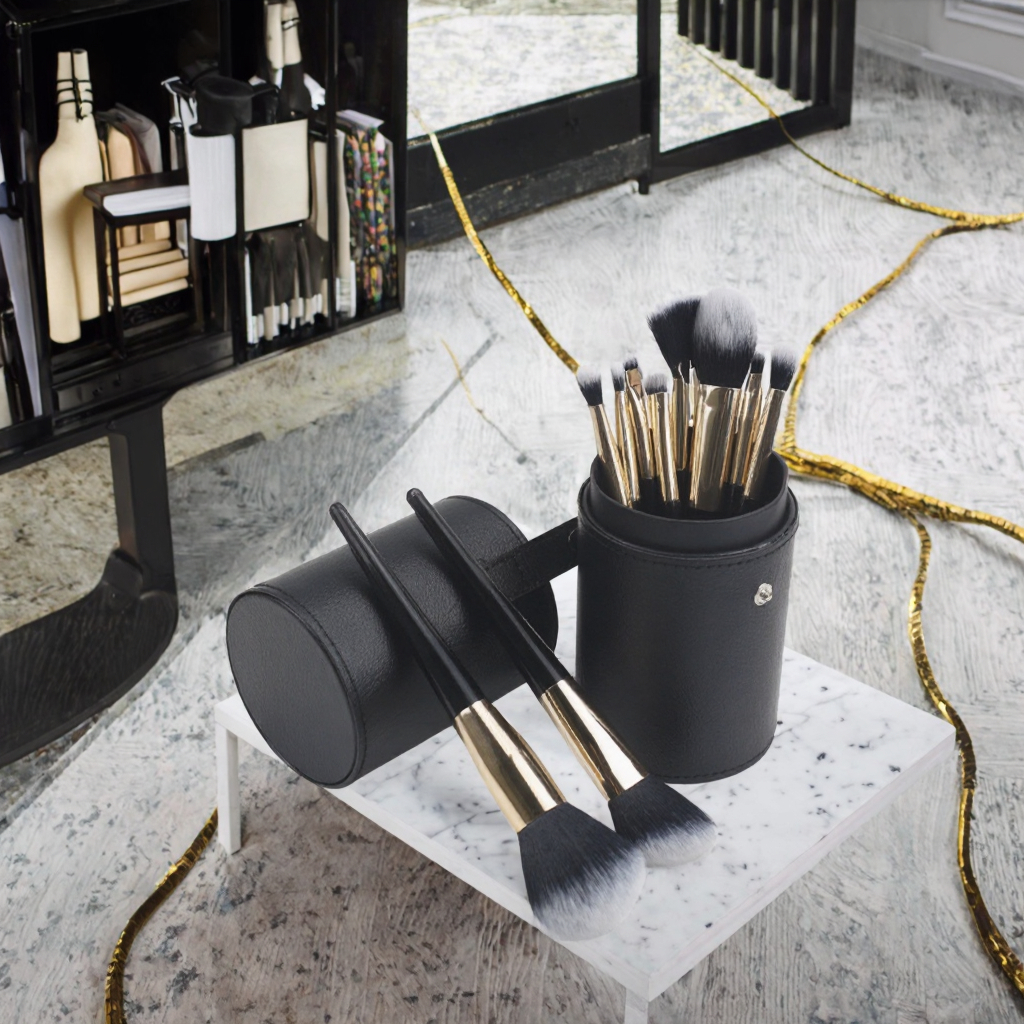 12-Piece Custom Logo Makeup Brush Set with Kabuki Powder &amp; Foundation Blending Synthetic Animal Hair Brushes for Face Use