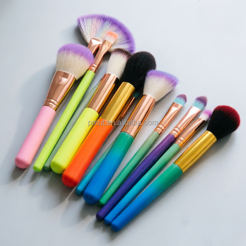 Wholesale 10PCS Classic Kabuki Face Makeup Brush Set Plastic Handle Synthetic Hair Travel Brushes for Eye Face Use Economical