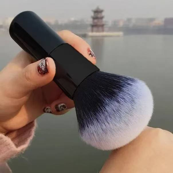 Luxurious Large, Soft Vegan Kabuki Brush Set Multi-Functional Powder Brushes Black