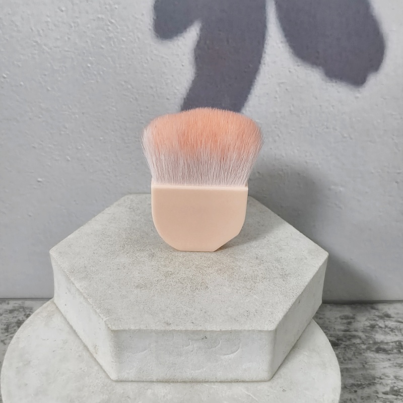 Portable Mini Makeup Brush Set with Soft Synthetic Hair and Plastic Handles for Travel Use on Face for Blush Eyeliner Eyeshadow